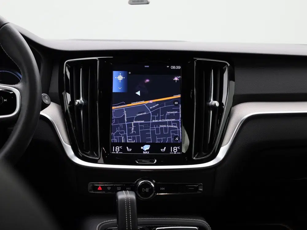 Volvo V60 2.0 T6 Recharge AWD R-Design uit 2021, foto 9