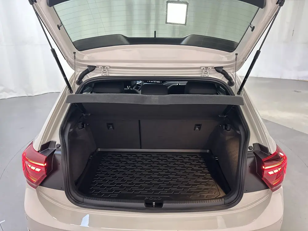 Volkswagen Polo 1.0 TSI R-Line Business LED Camera Stoelverw uit 2022, foto 20