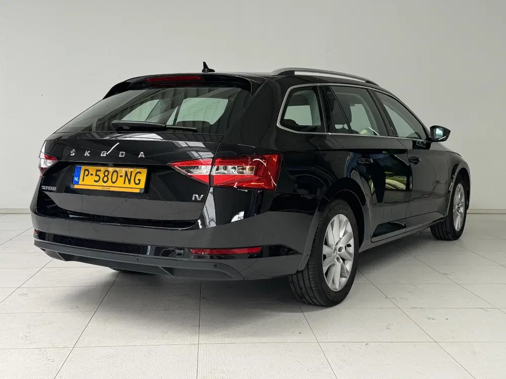 Skoda Superb 1.4 TSI iV Business Edition Plus uit 2022, foto 2