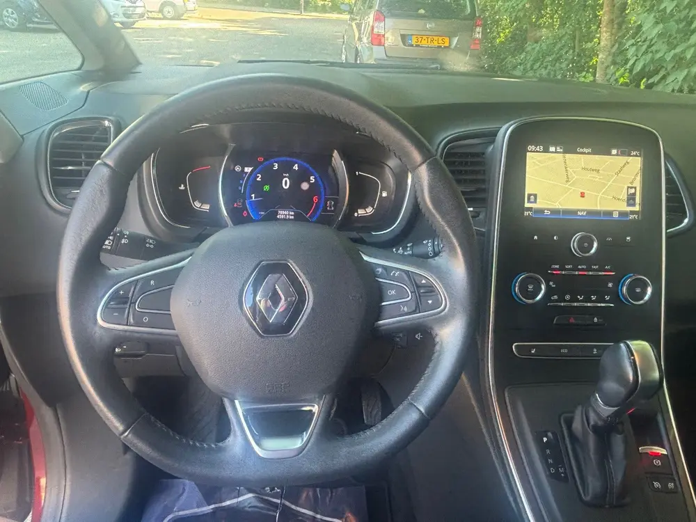 Renault Scenic Scénic 1.3 TCe LimitedAUTOMAAT uit 2019, foto 3