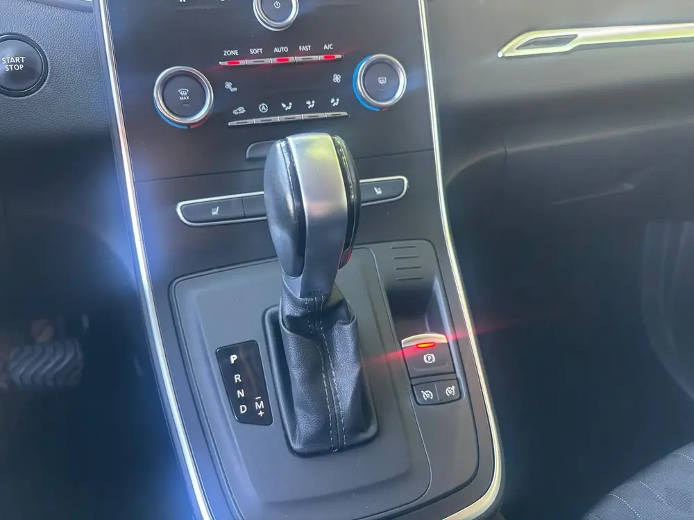 Renault Scenic Scénic 1.3 TCe LimitedAUTOMAAT uit 2019, foto 9