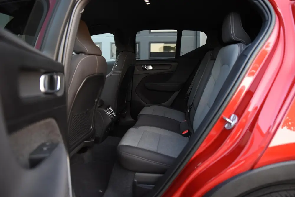 Volvo XC40 2.0 B3 Core 2 TONE uit 2023, foto 7