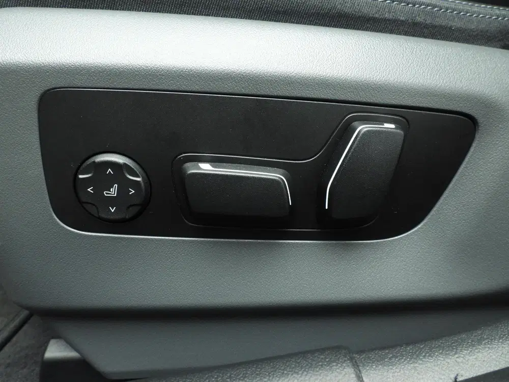 BMW 5-serie Sedan 530e uit 2026, foto 18