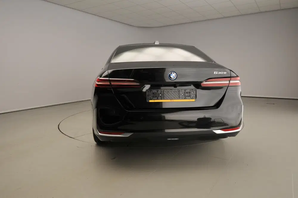 BMW 5-serie Sedan 530e uit 2026, foto 3