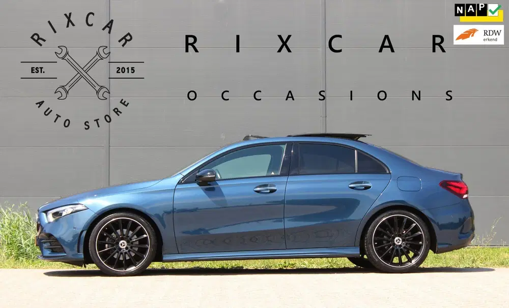 Mercedes-Benz A-Klasse 180 AMG Line Panodak Sfeerlicht Keyle uit 2023