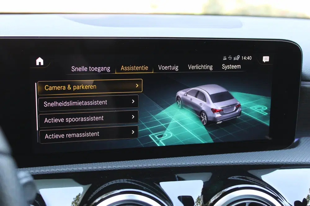 Mercedes-Benz A-Klasse 180 AMG Line Panodak Sfeerlicht Keyle uit 2023, foto 12
