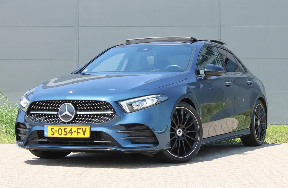Mercedes-Benz A-Klasse 180 AMG Line Panodak Sfeerlicht Keyle uit 2023, foto 2
