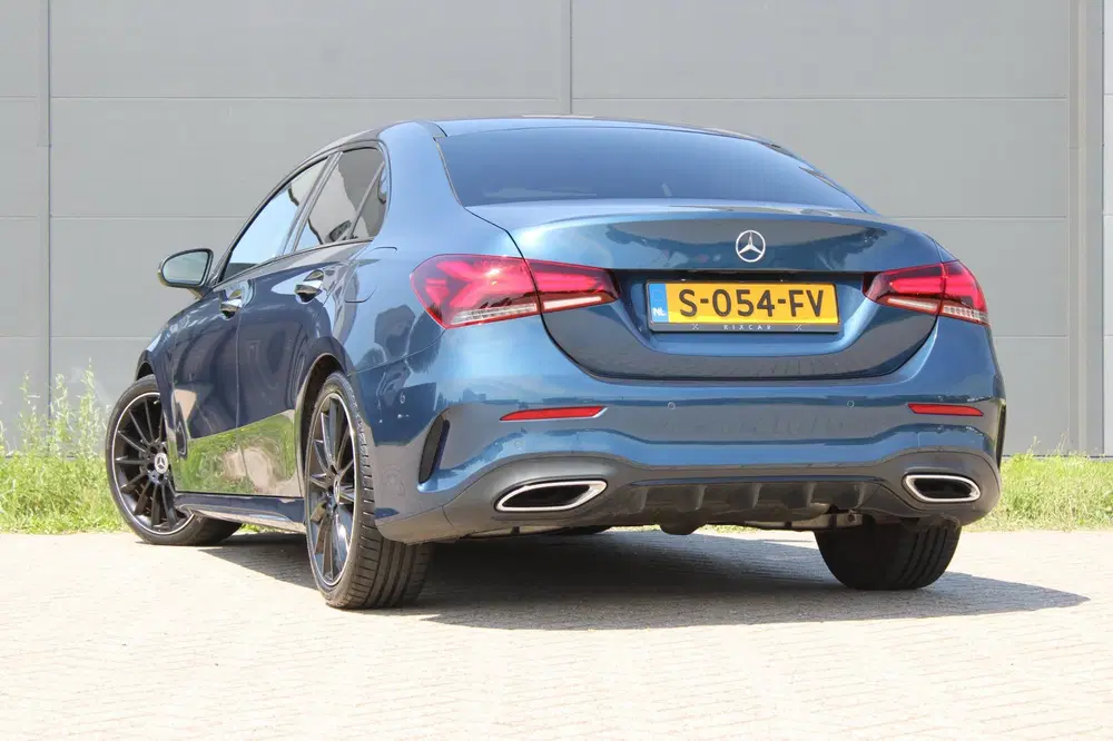 Mercedes-Benz A-Klasse 180 AMG Line Panodak Sfeerlicht Keyle uit 2023, foto 3