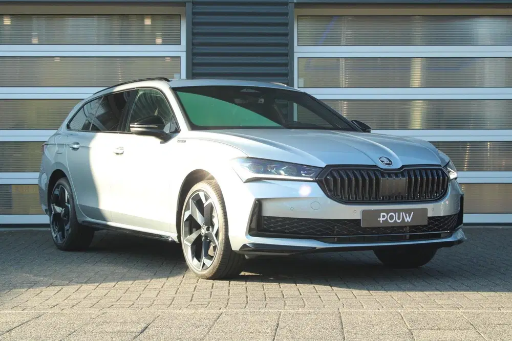 Skoda Superb 1.5 TSI 204pk PHEV Sportline Business uit 2026, foto 10