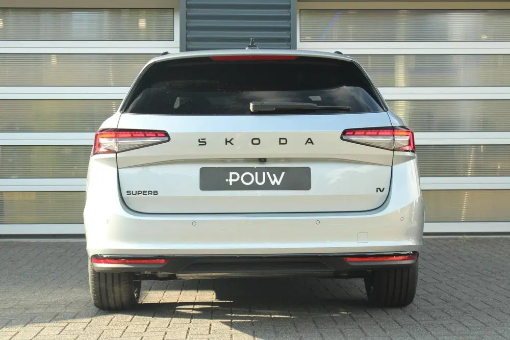 Skoda Superb 1.5 TSI 204pk PHEV Sportline Business uit 2026, foto 11