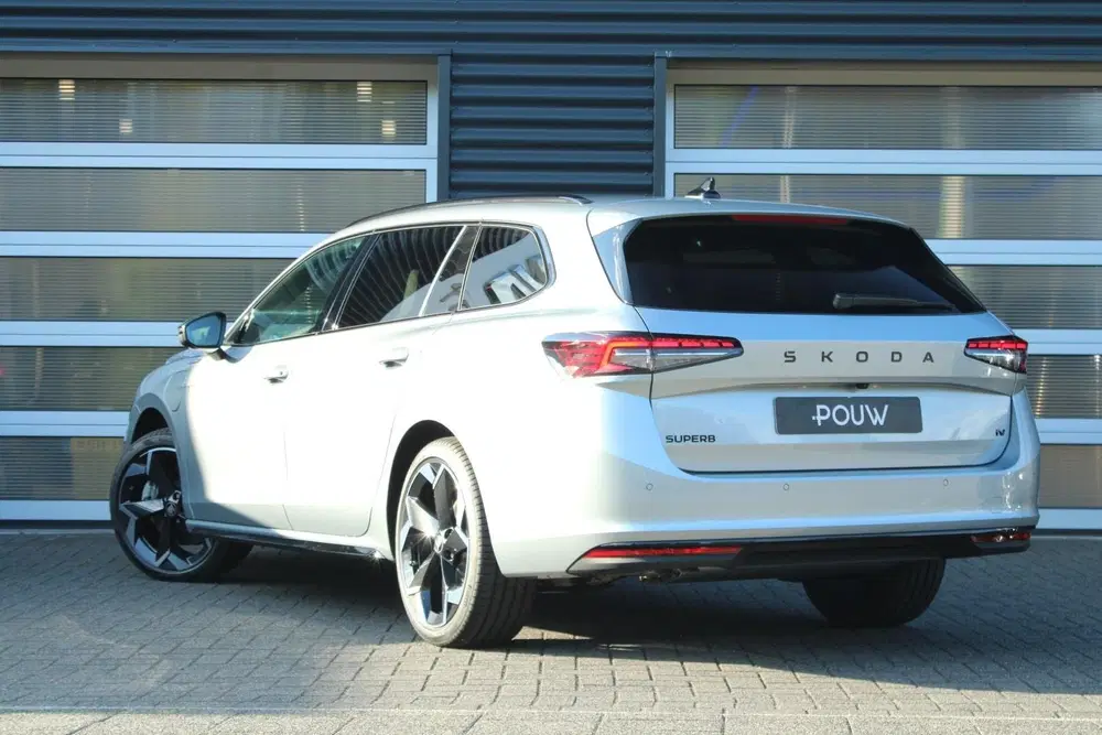 Skoda Superb 1.5 TSI 204pk PHEV Sportline Business uit 2026, foto 13