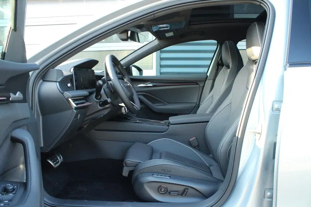 Skoda Superb 1.5 TSI 204pk PHEV Sportline Business uit 2026, foto 4
