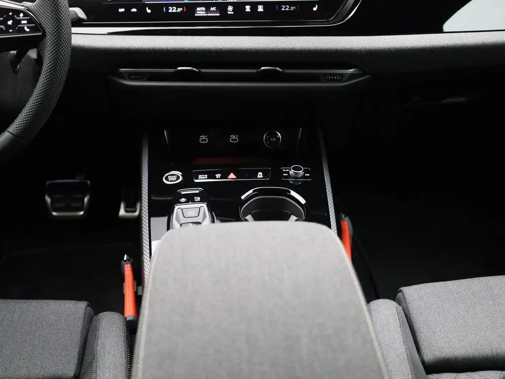 Audi A5 2.0 e-hybrid quattro S edition uit 2025, foto 10