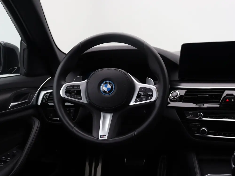 BMW 5-serie Touring 530e High Executive M Sport (bj 20 uit 2022, foto 2