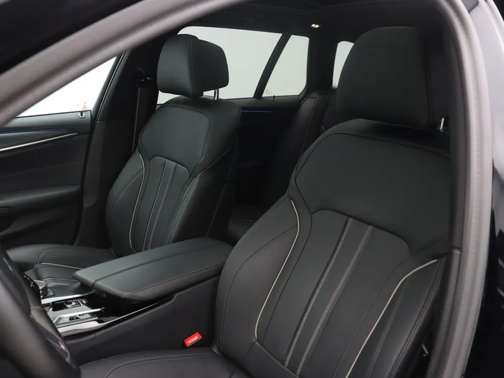 BMW 5-serie Touring 530e High Executive M Sport (bj 20 uit 2022, foto 5
