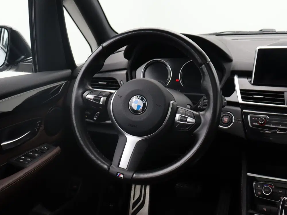 BMW 2-serie 218i Active Tourer High Executive Edition uit 2021, foto 2