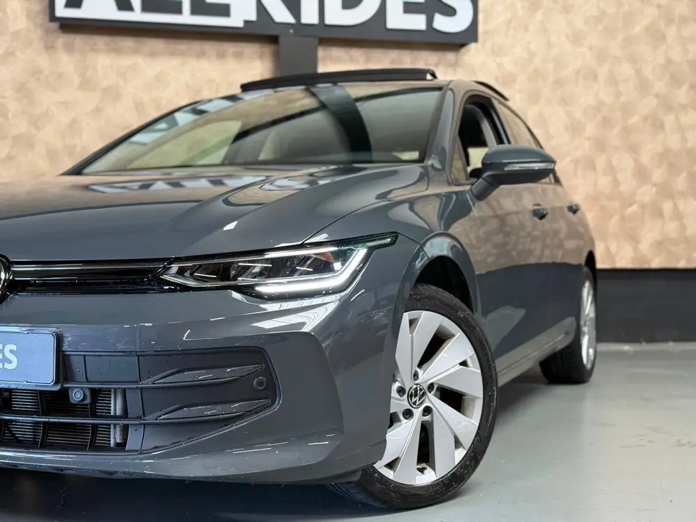 Volkswagen Golf 1.5 eHybrid Life Edition | Camera | Pano | S uit 2025, foto 2