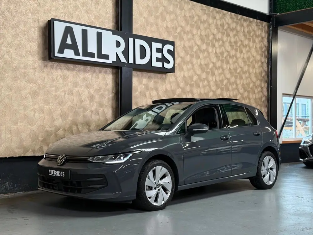 Volkswagen Golf 1.5 eHybrid Life Edition | Camera | Pano | S uit 2025, foto 5