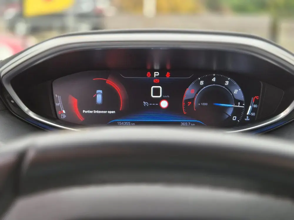 Peugeot 3008 1.2 PureTech Allure uit 2019, foto 16