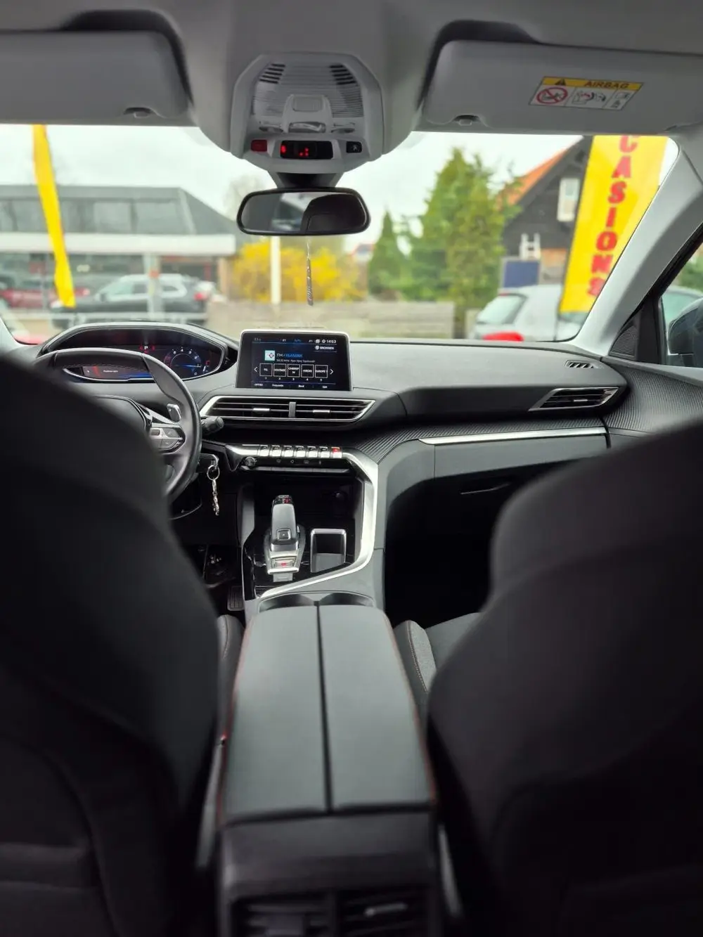 Peugeot 3008 1.2 PureTech Allure uit 2019, foto 20