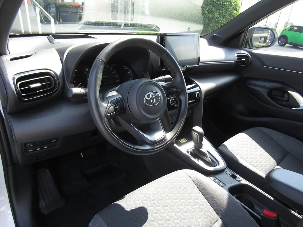 Toyota Yaris Cross 1.5 VVT-I Hybrid 116pk CVT Dynamic / Pano uit 2024, foto 16