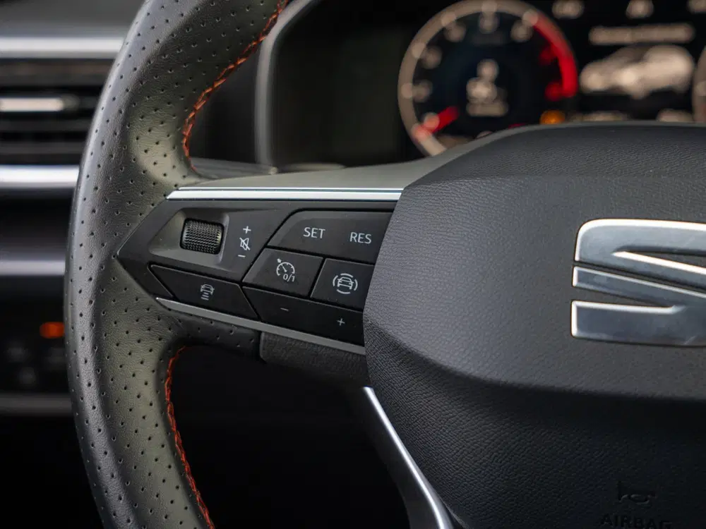 SEAT Leon 1.0 eTSI FR Business Intense uit 2023, foto 12