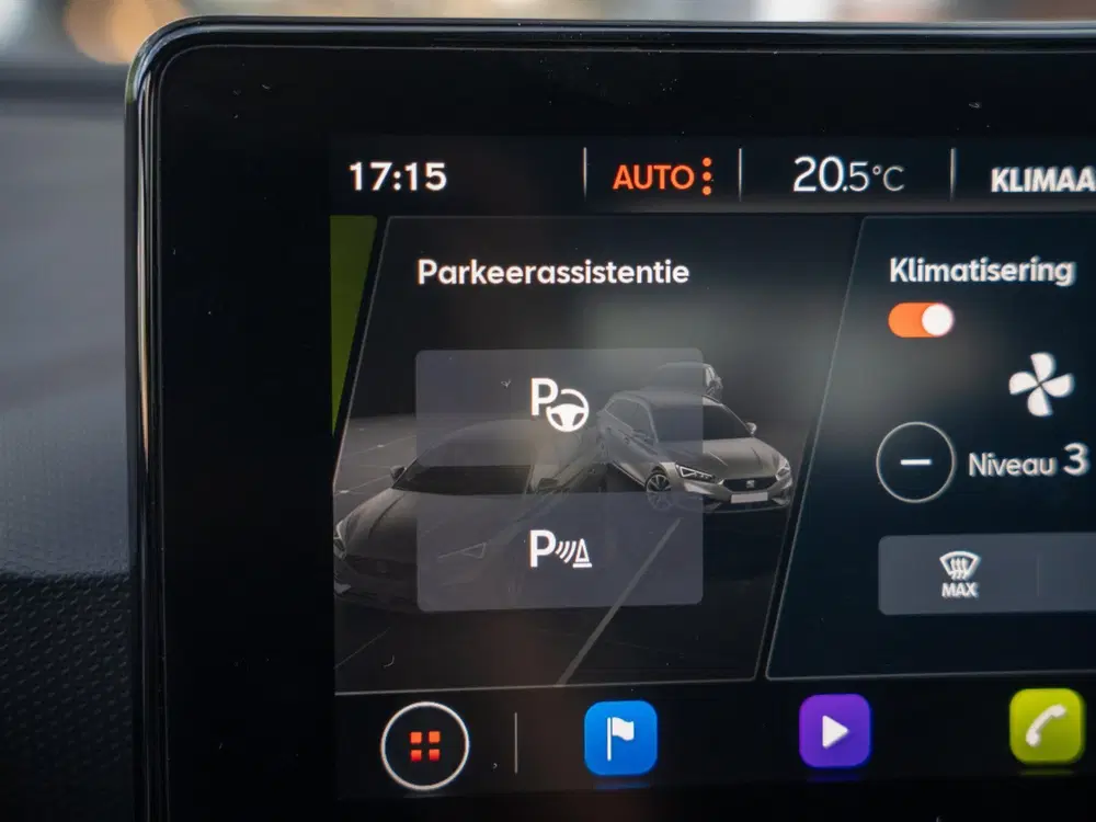SEAT Leon 1.0 eTSI FR Business Intense uit 2023, foto 17