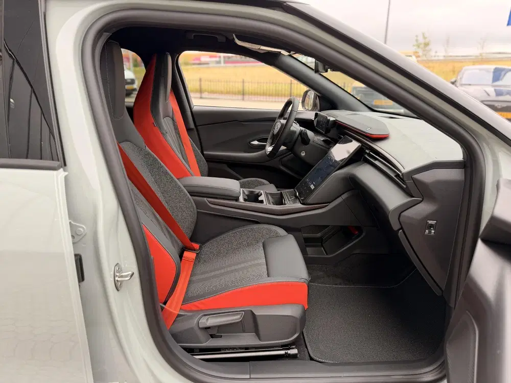 Ford Explorer Collection Extended Range RWD 79 kWh DRIVE uit 2026, foto 19