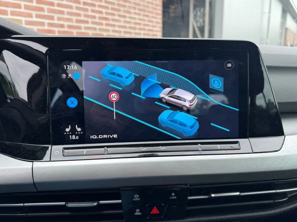 Volkswagen Golf 1.0 TSI | Life Business 5-Drs | Navi | Camer uit 2022, foto 19