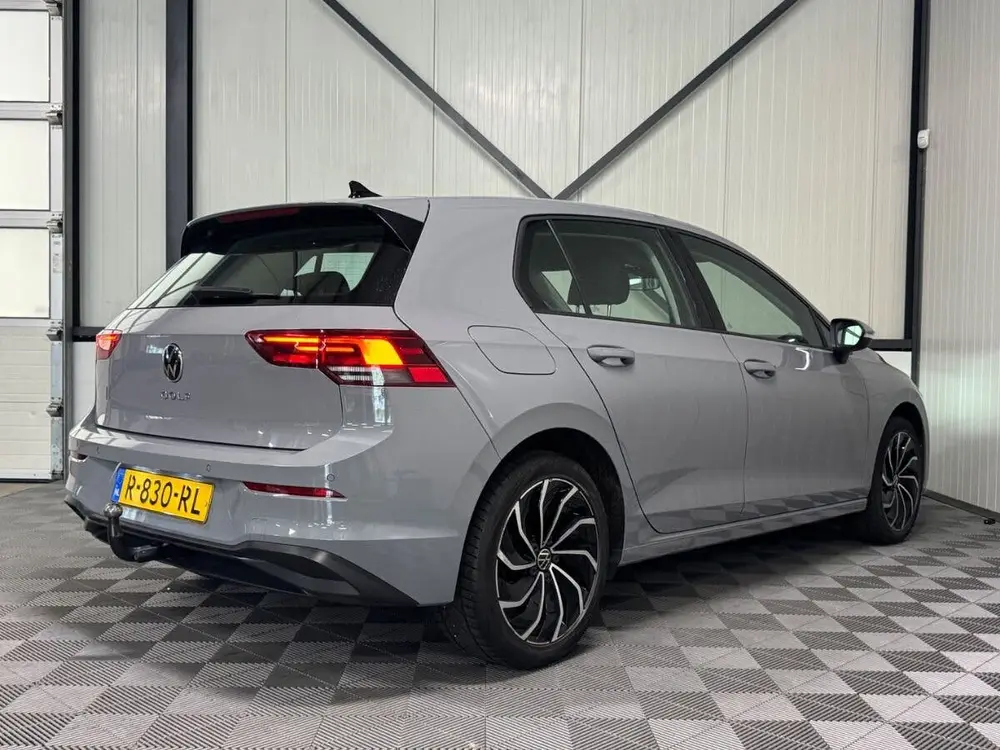 Volkswagen Golf 1.0 TSI | Life Business 5-Drs | Navi | Camer uit 2022, foto 2