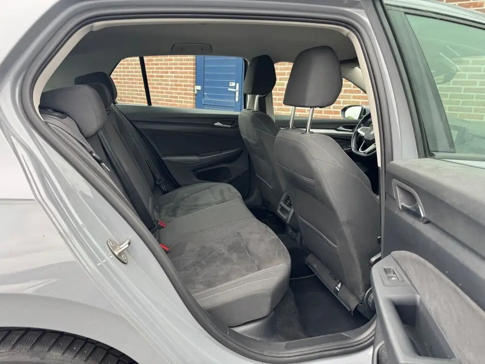 Volkswagen Golf 1.0 TSI | Life Business 5-Drs | Navi | Camer uit 2022, foto 4