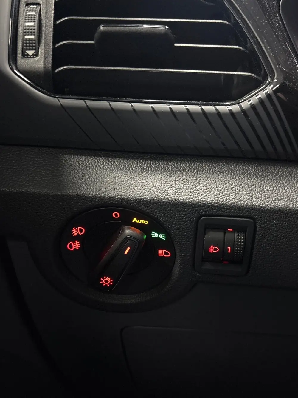 Volkswagen T-Cross 1.0 TSI Life Business, Trekhaak, Carplay uit 2021, foto 15