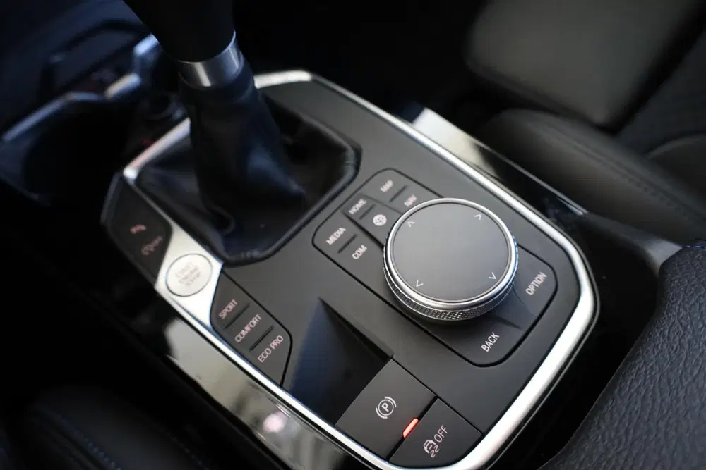BMW 1-serie 5-deurs 118i uit 2022, foto 20