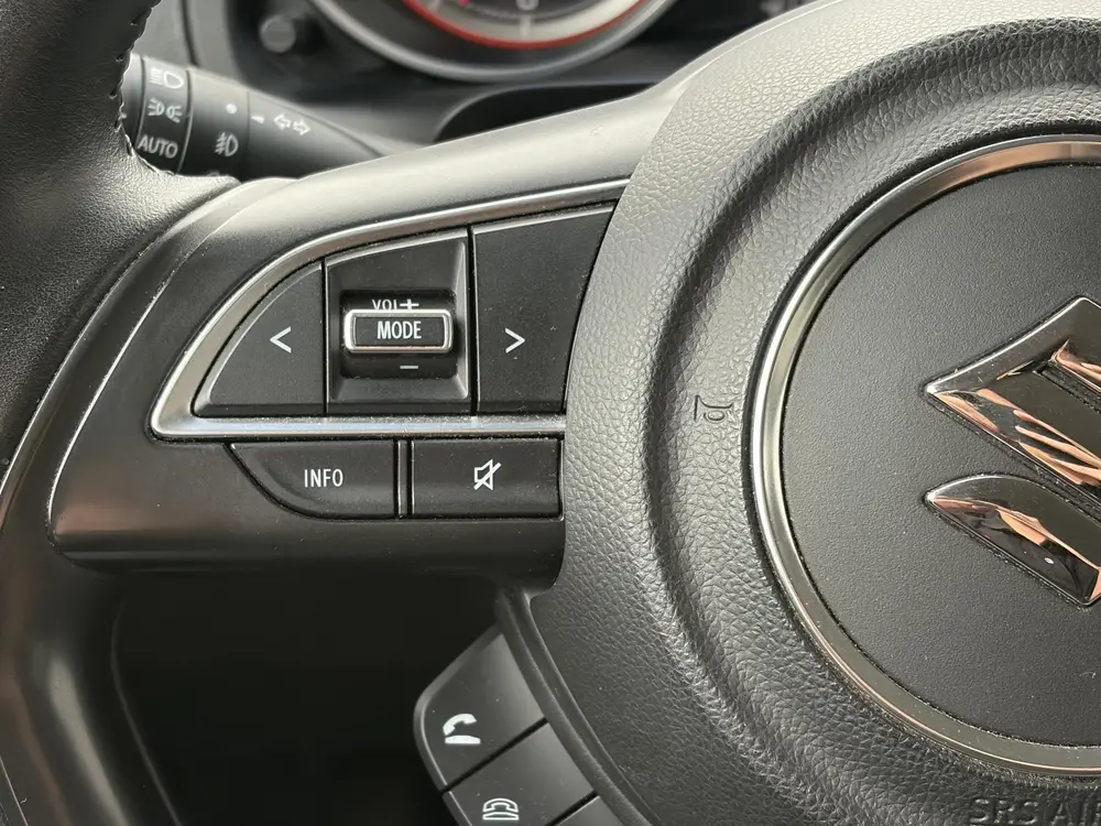Suzuki Swift 1.2 Select / Stoelverwarming / Airco / Achterui uit 2019, foto 10