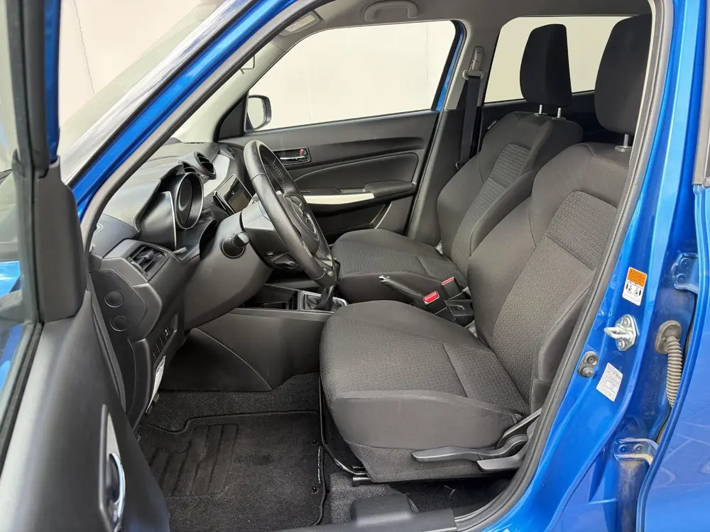 Suzuki Swift 1.2 Select / Stoelverwarming / Airco / Achterui uit 2019, foto 6
