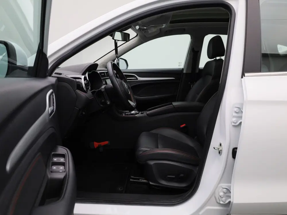 MG ZS EV Standard Range Luxury 50 kWh | Apple Carplay/Androi uit 2022, foto 10