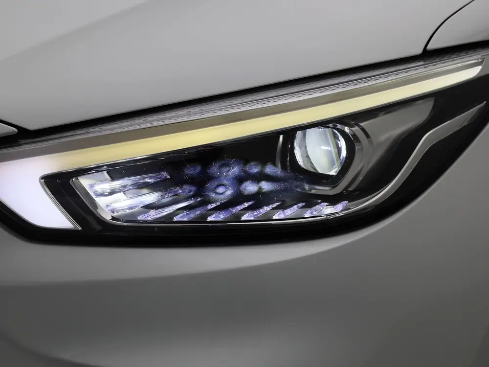 MG ZS EV Standard Range Luxury 50 kWh | Apple Carplay/Androi uit 2022, foto 15