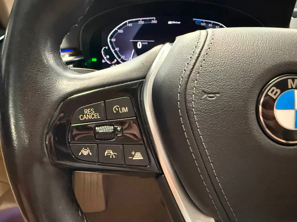 BMW 5-serie 530e iPerformance High Executive Luxury Li uit 2019, foto 13