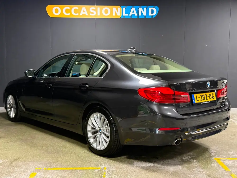 BMW 5-serie 530e iPerformance High Executive Luxury Li uit 2019, foto 3