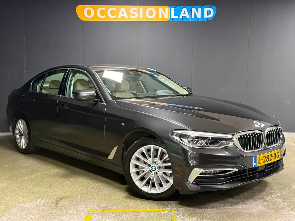BMW 5-serie 530e iPerformance High Executive Luxury Li uit 2019, foto 4