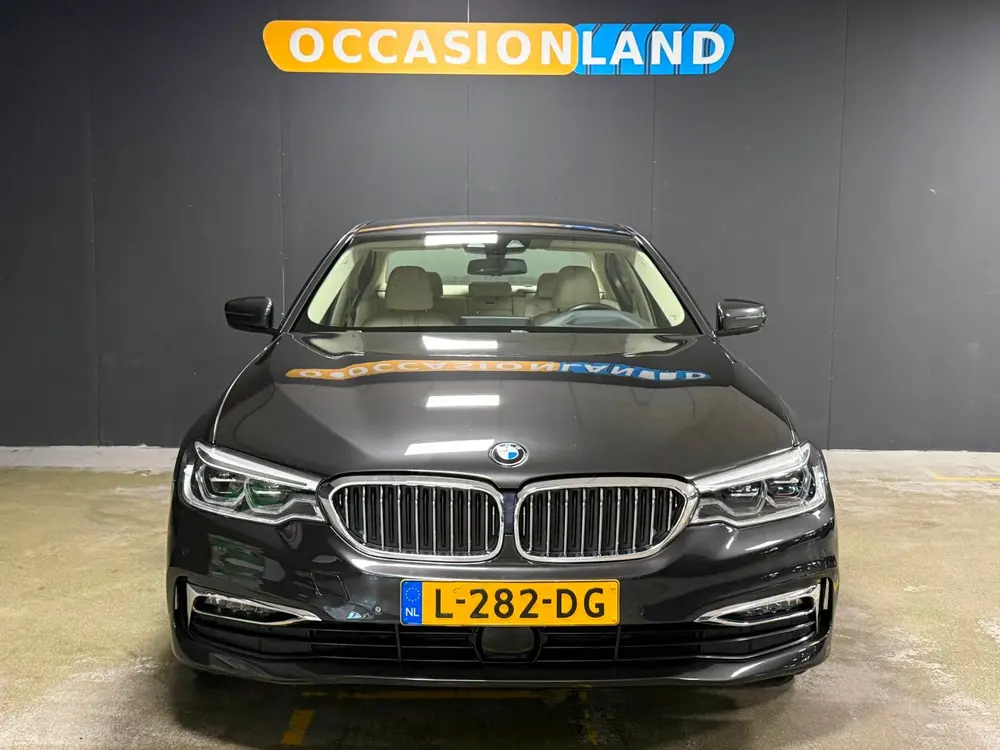 BMW 5-serie 530e iPerformance High Executive Luxury Li uit 2019, foto 5