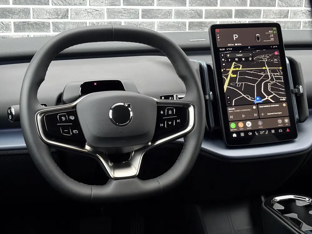 Volvo EX30 Single Motor Ext Range Plus Black Ed Europ uit 2026, foto 2