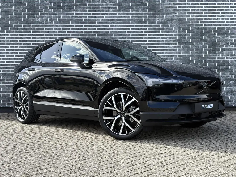 Volvo EX30 Single Motor Ext Range Plus Black Ed Europ uit 2026, foto 4