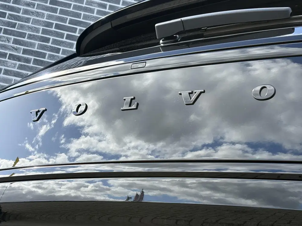 Volvo EX30 Single Motor Ext Range Plus Black Ed Europ uit 2026, foto 9