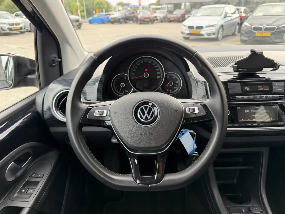 Volkswagen Up! 1.0 Climate Control Cruise Control Lichtmetal uit 2023, foto 10