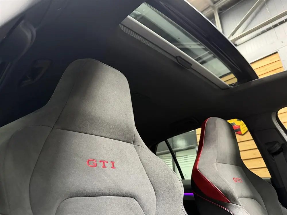 Volkswagen Golf 2.0 TSI GTI 45 | Vol optie | Akra | Pano | H uit 2022, foto 10