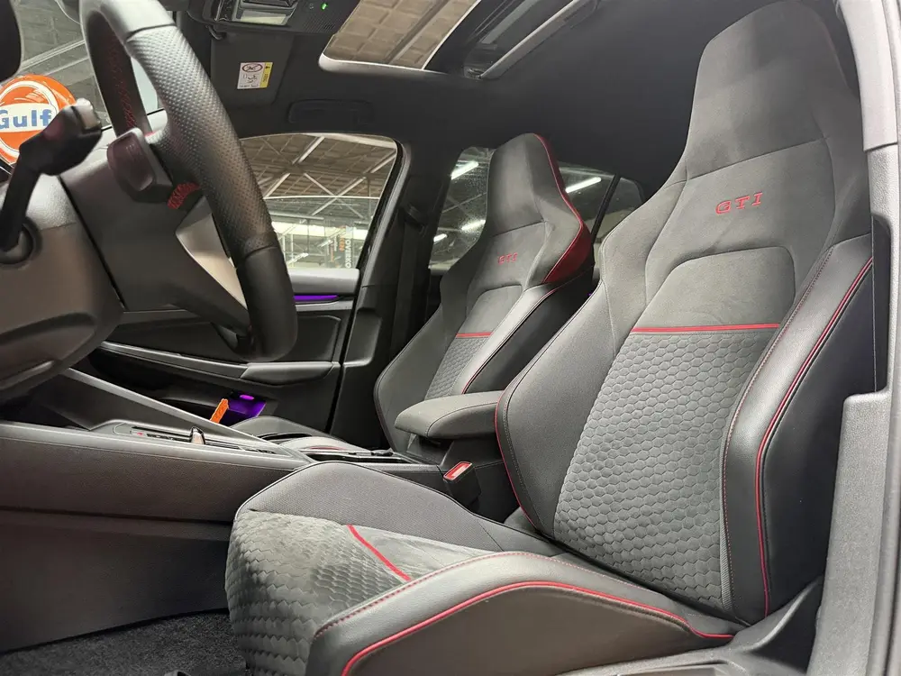 Volkswagen Golf 2.0 TSI GTI 45 | Vol optie | Akra | Pano | H uit 2022, foto 19