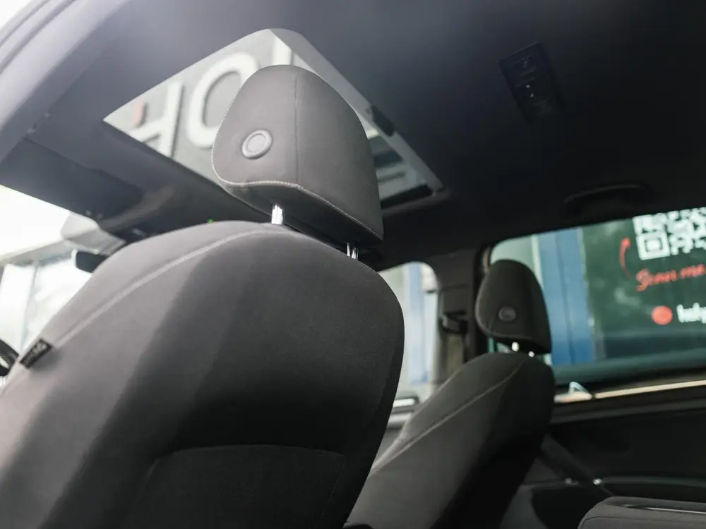 Volkswagen Golf 7.5 2.0 TSI 4Motion R | Pano | Virtual | Cam uit 2019, foto 4