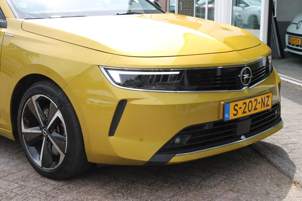 Opel Astra 1.6 Hybrid Business Edition (bj 2023 uit 2023, foto 16