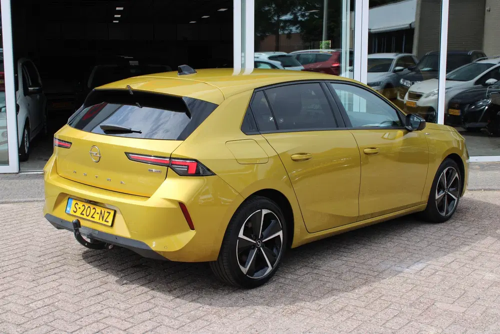 Opel Astra 1.6 Hybrid Business Edition (bj 2023 uit 2023, foto 3